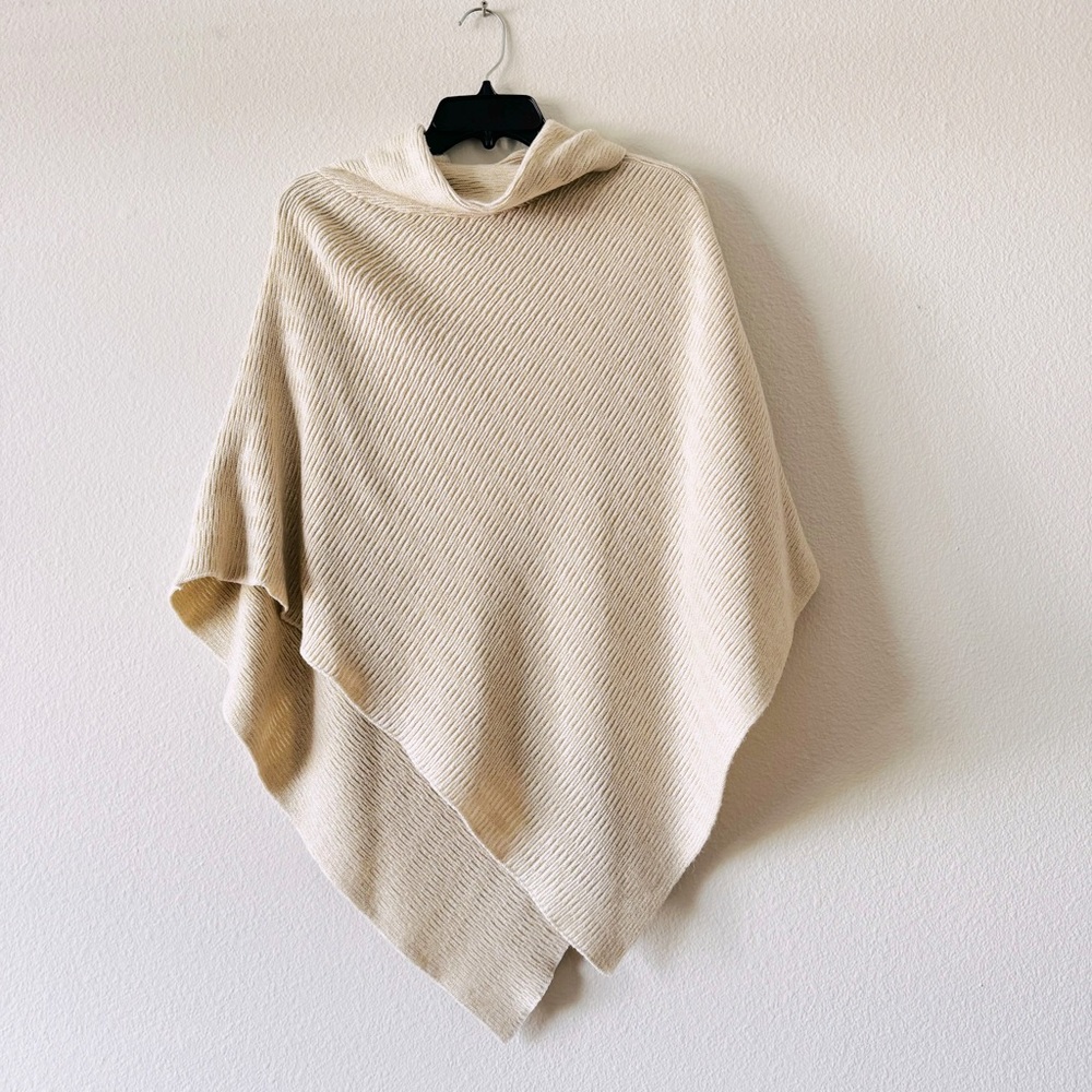 Knitted capes is beautiful new collection 😍😍